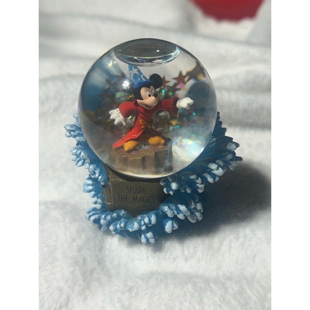 Disney sorcerer Mickey snow globe
